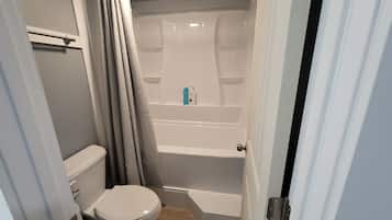 Combined shower/bathtub