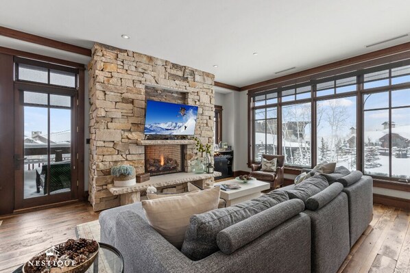 TV, fireplace, video games, DVD player - Maison Moose | Ski-In/Ski-Out Luxury Deer Valley Condo at Arrowleaf | A Nestique Property (Park City)
