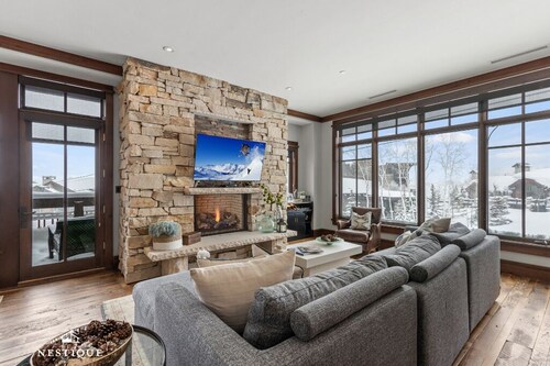 Maison Moose | Ski-In/Ski-Out Luxury Deer Valley Condo at Arrowleaf | A Nestique Property