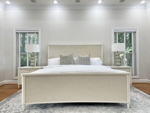 4 Schlafzimmer, Schreibtisch, WLAN, Bettwäsche