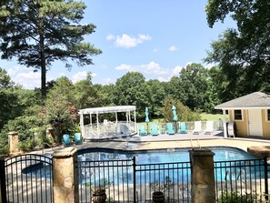 Outdoor pool - Minutes to the MASTERS! (Evans)
