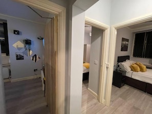 Apartment, Multiple Beds