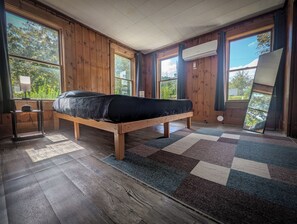 2 dormitorios, escritorio, sistema de insonorización