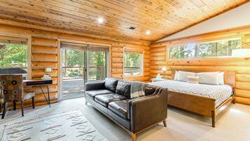 3 bedrooms, iron/ironing board, Internet, bed sheets