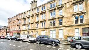 City Apartment, Private Bathroom | Point of interest - Perfectly Situated Glasgow 2 Bed Apartment (Glasgow)