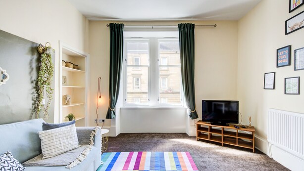City Apartment, Private Bathroom | Lounge - Perfectly Situated Glasgow 2 Bed Apartment (Glasgow)