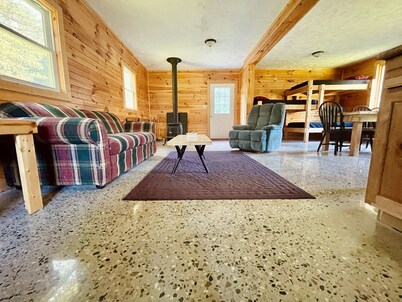 Cabin with beautiful acreage bordering Manistee National Forest