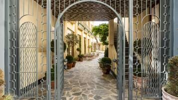 Entrada de la propiedad