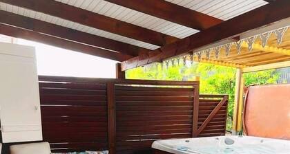 Bungalow pitaya 2 minutes from the beaches of sainte Luce