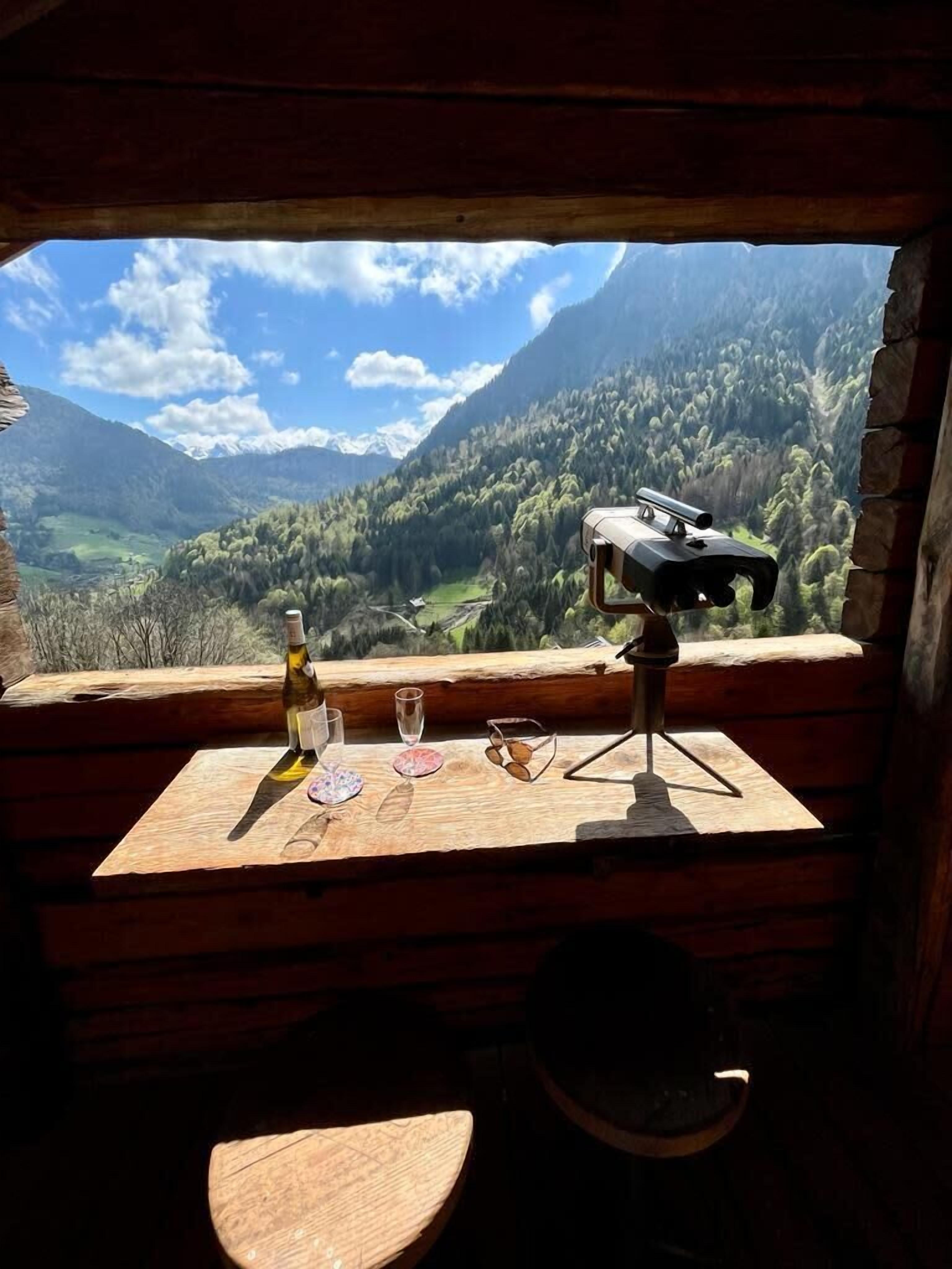 Chalet with Panoramic View and Sauna