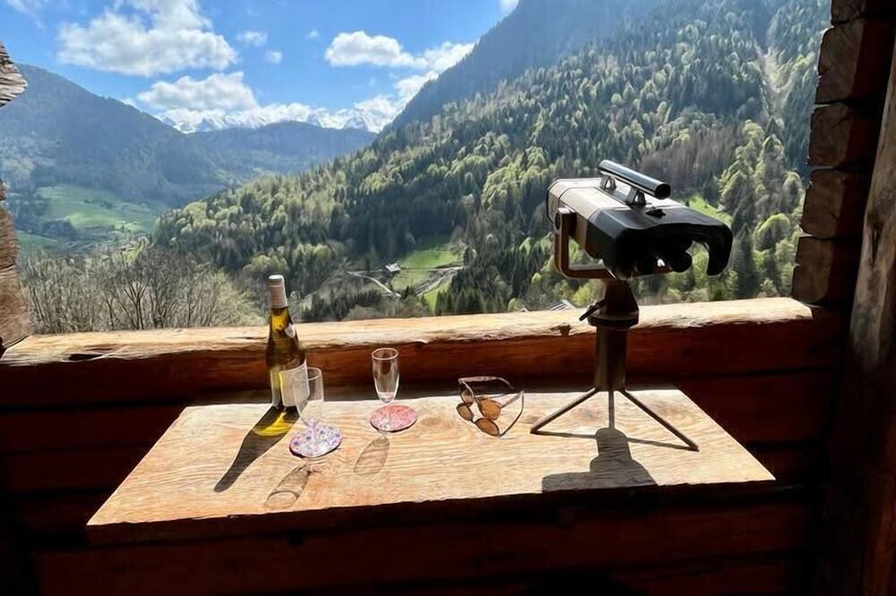 Chalet with Panoramic View and Sauna