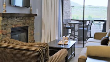 Smart TV, fireplace, books