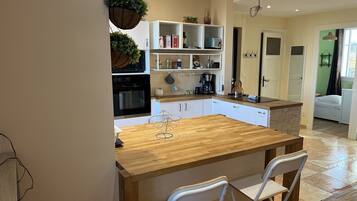 Fridge, microwave, oven, dishwasher