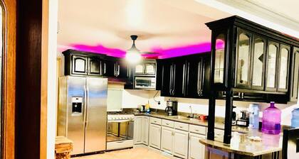 Casa de las palmas within walking distance of the boardwalk