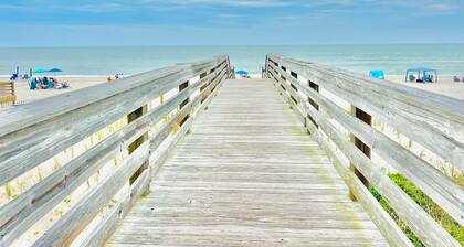 Breath of Heaven- 1BR Litchfield Condo sleeps 6