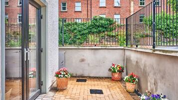 Setrika/meja setrika dan Wi-Fi gratis