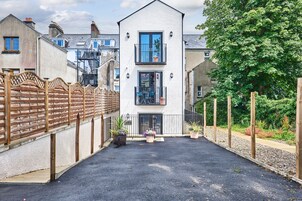 Iron/ironing board, free WiFi