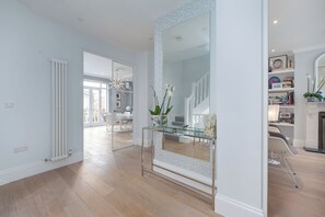 公寓 (2 Bedrooms) | 门厅