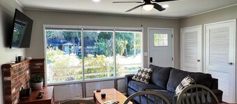 Welcome home in a welcoming town!