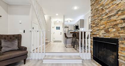 Quiet Mountain Home with Fireplace, A+ Location