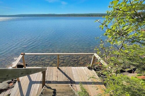 Corny Cottage | Escape to the Lake