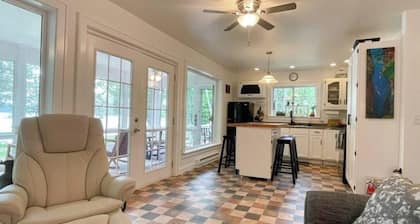 Corny Cottage | Escape to the Lake