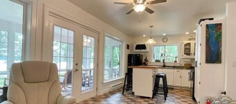 Corny Cottage | Escape to the Lake
