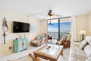 TV, DVD player - FREE PERKS INCLUDED!! Sand Castle II PH2 - GULF FRONT TOP FLOOR Condo! (Indian Shores)