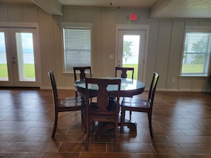 Dining - Pleasant Lake House as the perfect get away from your busy day to day (Anahuac)