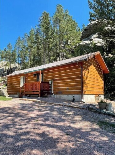 Paradise Land Cabin B