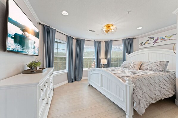 2 bedrooms, desk, iron/ironing board, travel crib