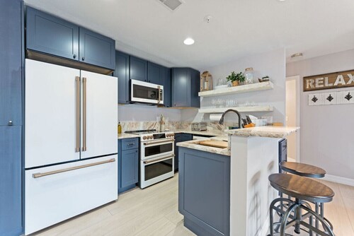 *Lake Dream*Full Remodel 2BR/2BA Lake Front&View!