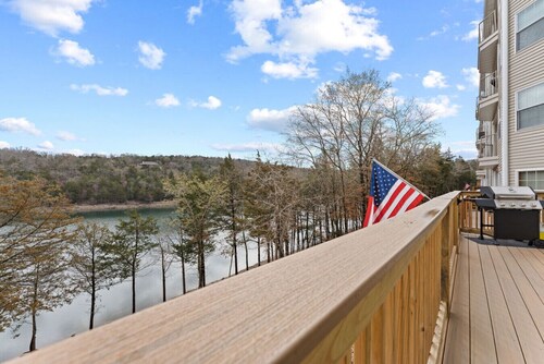*Lake Dream*Full Remodel 2BR/2BA Lake Front&View!