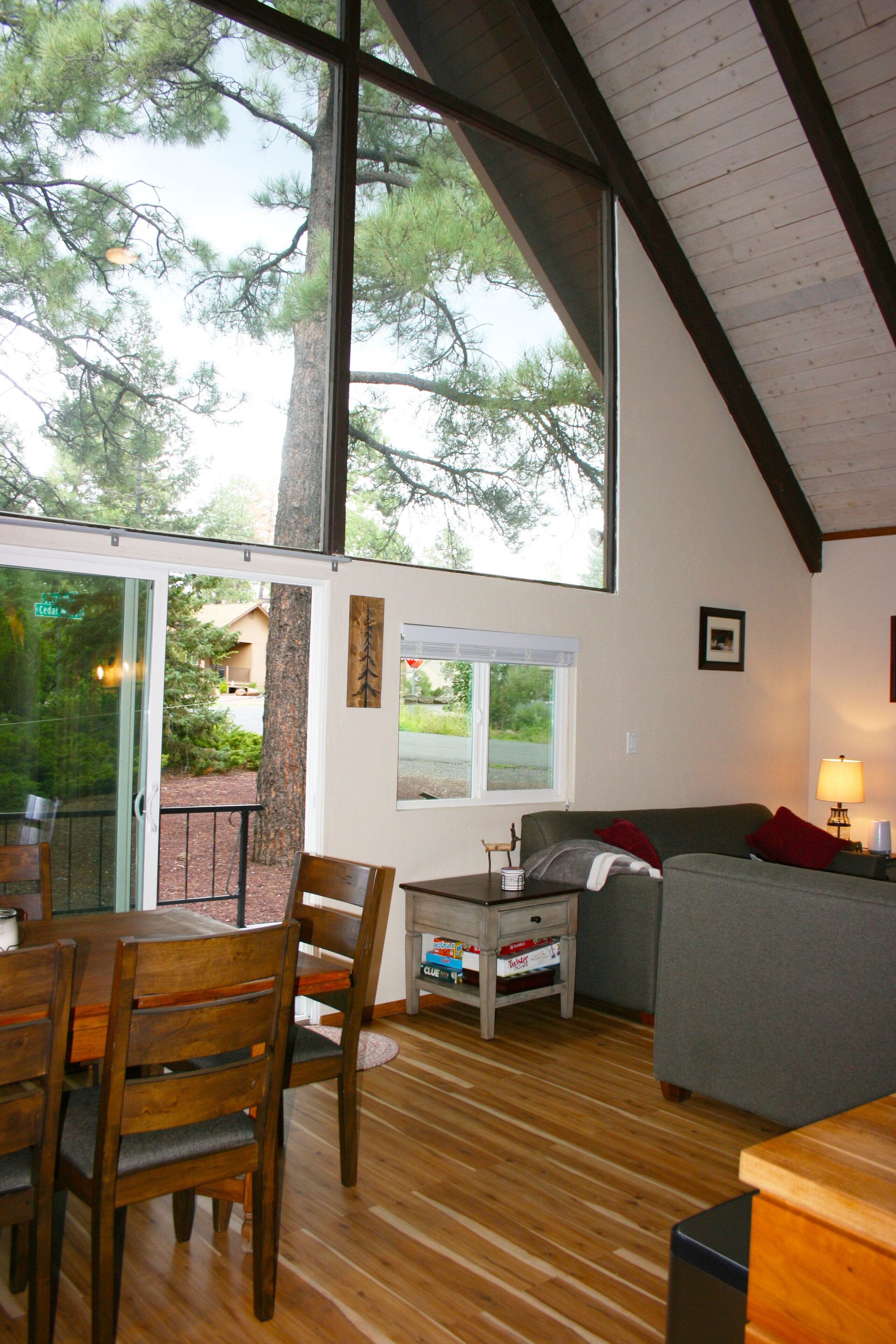 Newly renovated cabin/Dog friendly 
