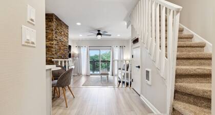Peaceful MTN Haven with Fireplace & Views