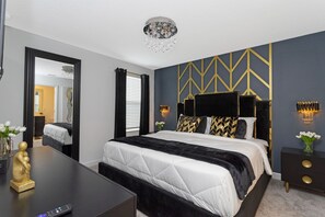 8 habitaciones, tabla de planchar con plancha, cuna de viaje y wifi