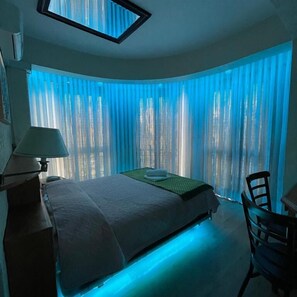 Chambre supérieure double | Bureau, espace de travail pour ordinateurs portables