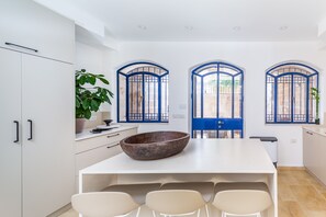 Interior - Stunning Designer 4br/4bath Huge Villa Yemin Moshe (Jerusalem)