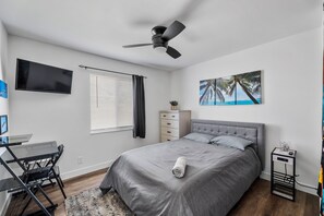 3 Schlafzimmer, Schreibtisch, Bügeleisen/Bügelbrett, kostenloses WLAN