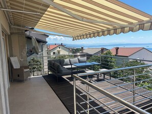 Property grounds - A dreamlike view & private parking in Kastav, Apartment Alina (Kastav)