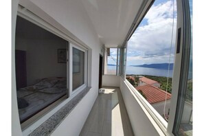 2 bedrooms, desk, free WiFi, bed sheets