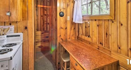 Cabin 5 — Intimate Queen Cabin with Covered Porch