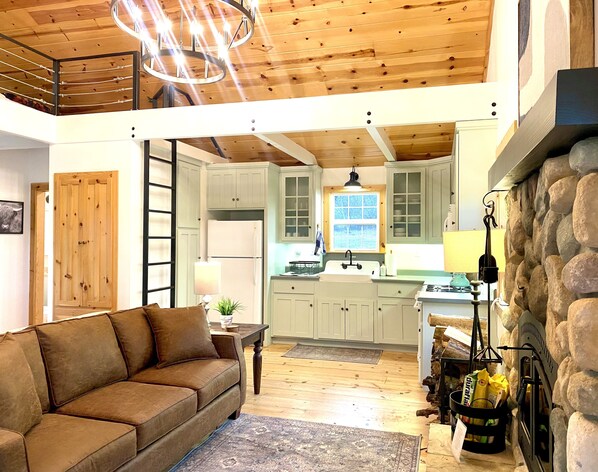 Fireplace - Duck Pond Cabin-Private Cabin on 400 Acre Ranch (Smartsville)