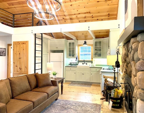 Duck Pond Cabin-Private Cabin on 400 Acre Ranch