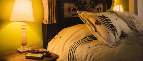 Iron/ironing board, free WiFi, bed sheets