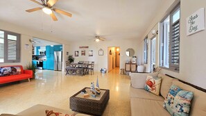 Smart TV, fireplace, stereo