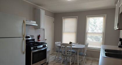 Relaxing Spot in Wilkes-Barre with Private Parking