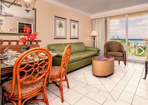 TV - Palm Beach Shores Resort & Villas (Palm Beach Shores)