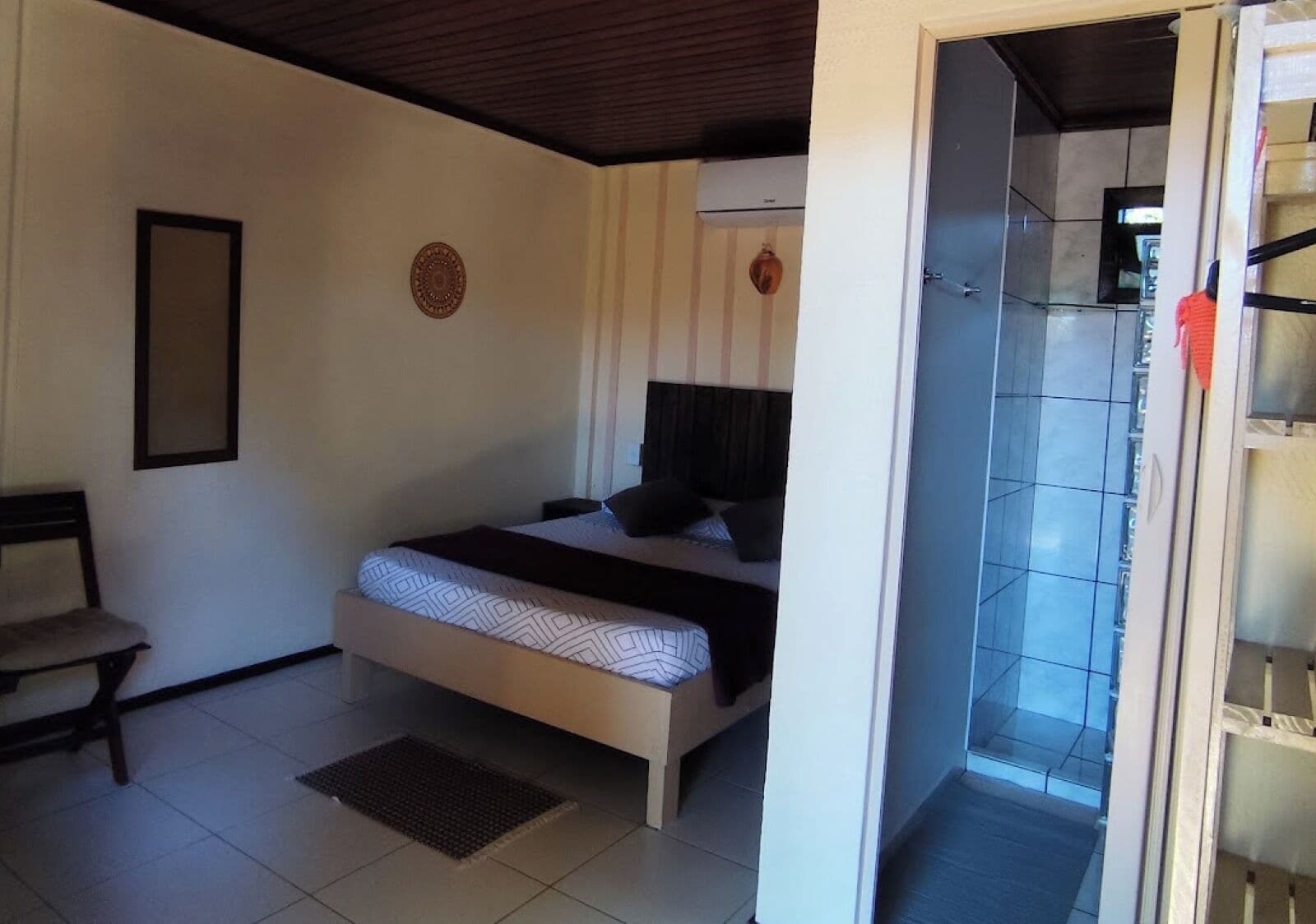 Basic szoba kétszemélyes ággyal | Ingyenes wifi