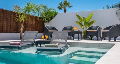 Modern villa w/ heatable pool & BBQ, Albufeira